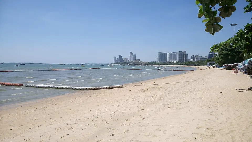 Pattaya and Jomtien beaches