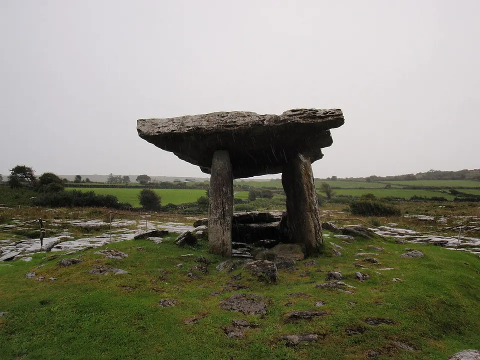 Poulnabrone Dolmen