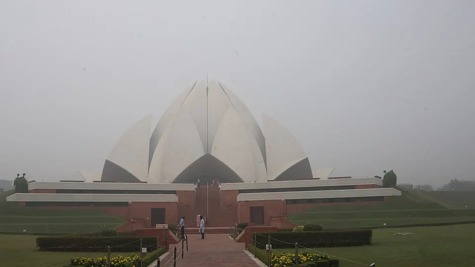 Lotus Temple (Bahá'í House of Worship)