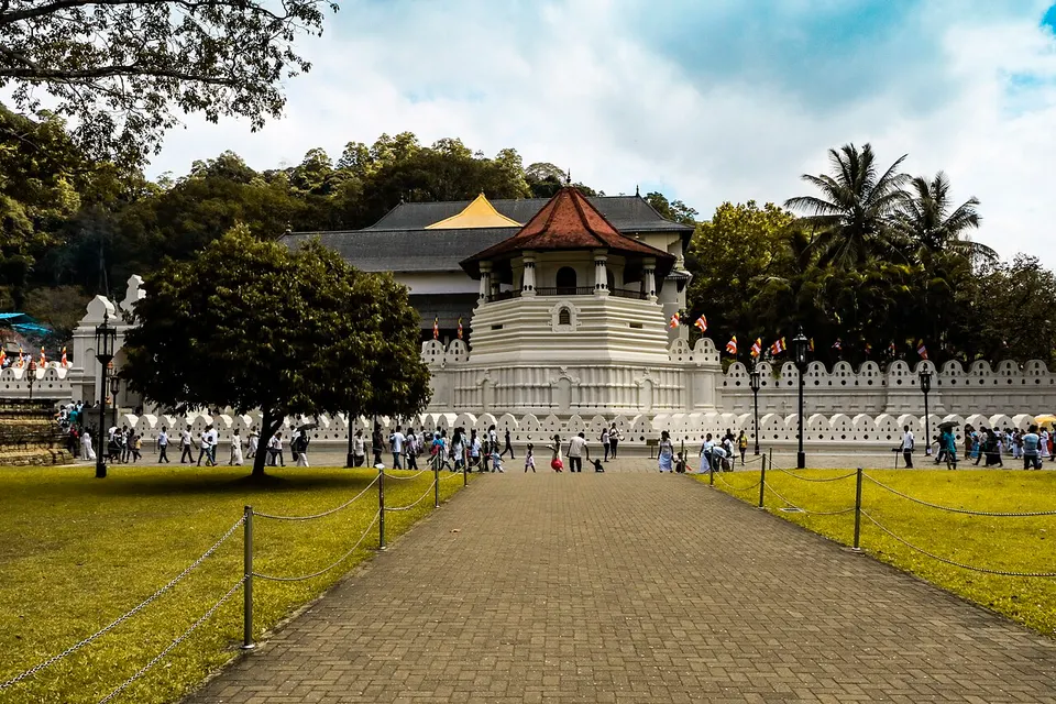 Temple of the Tooth (Sri Dalada Maligawa)