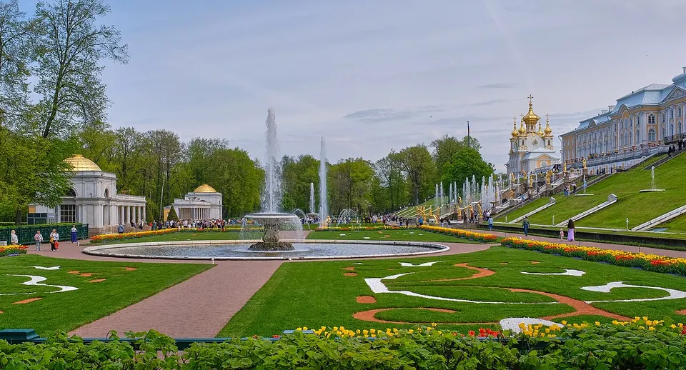 Петергоф — Доод цэцэрлэг, усан оргилуурууд