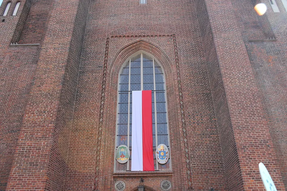 Гэгээн Мариагийн сүм ба цамхаг