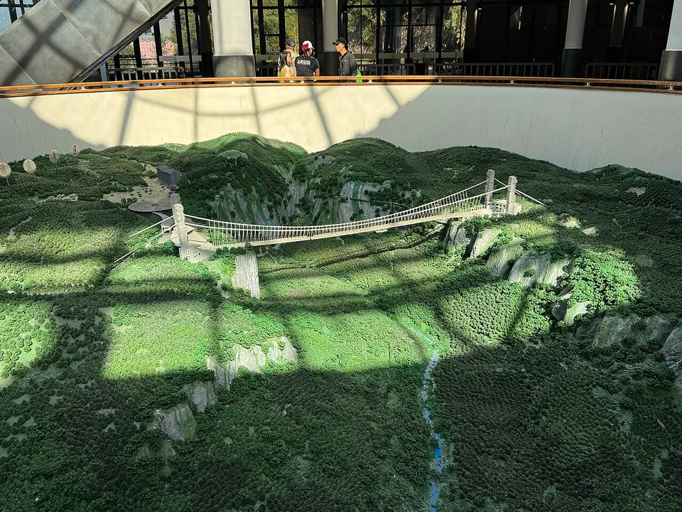 Zhangjiajie Grand Canyon Glass Bridge