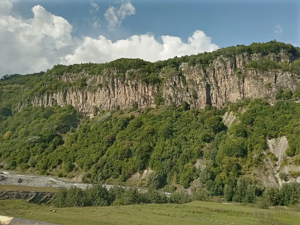 Казбеги 3